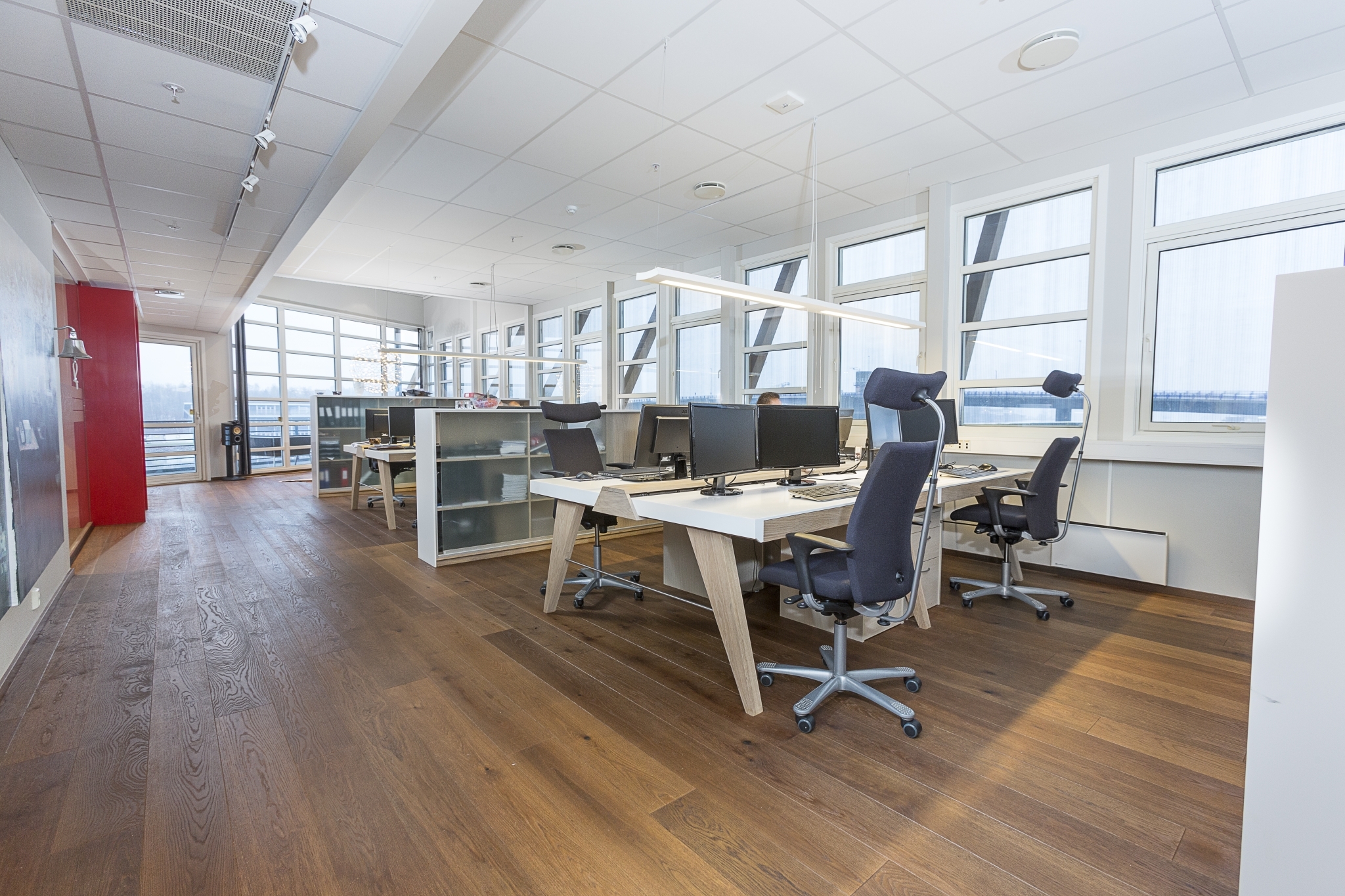 Max Emanuelson AX 0166 Edit